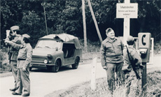 Grenzpolizei und Streifenposten am Schutzstreifen, Quelle: Gemeindearchiv